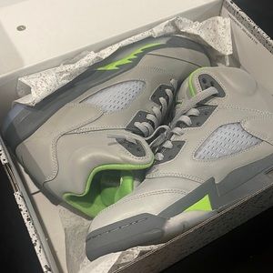 Jordan 5 retro over 200 on stock x